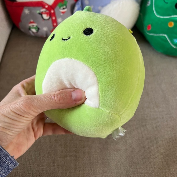 EUC squishmallows Christmas Xmas penguin - Picture 4 of 7